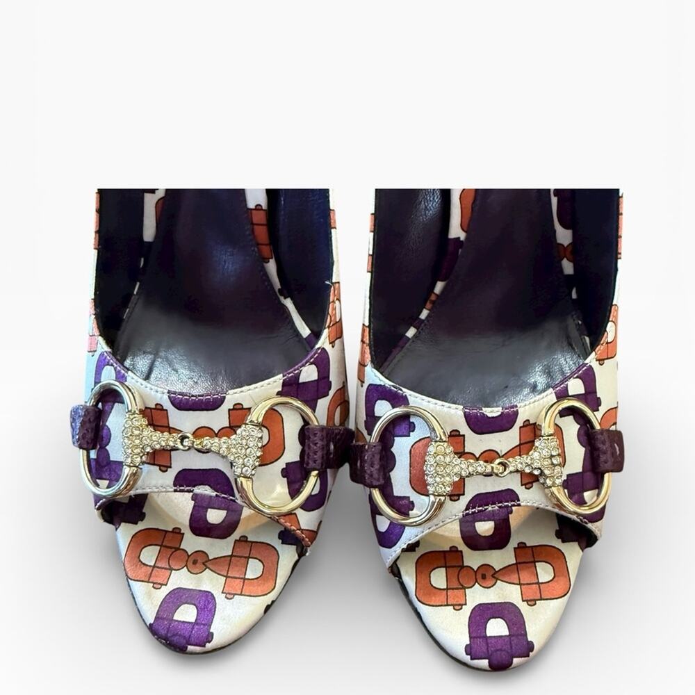 Gucci Crystal Embellished Horsebit Satin Open Toe Pumps Karung Print Size 9 - Picture 8 of 15